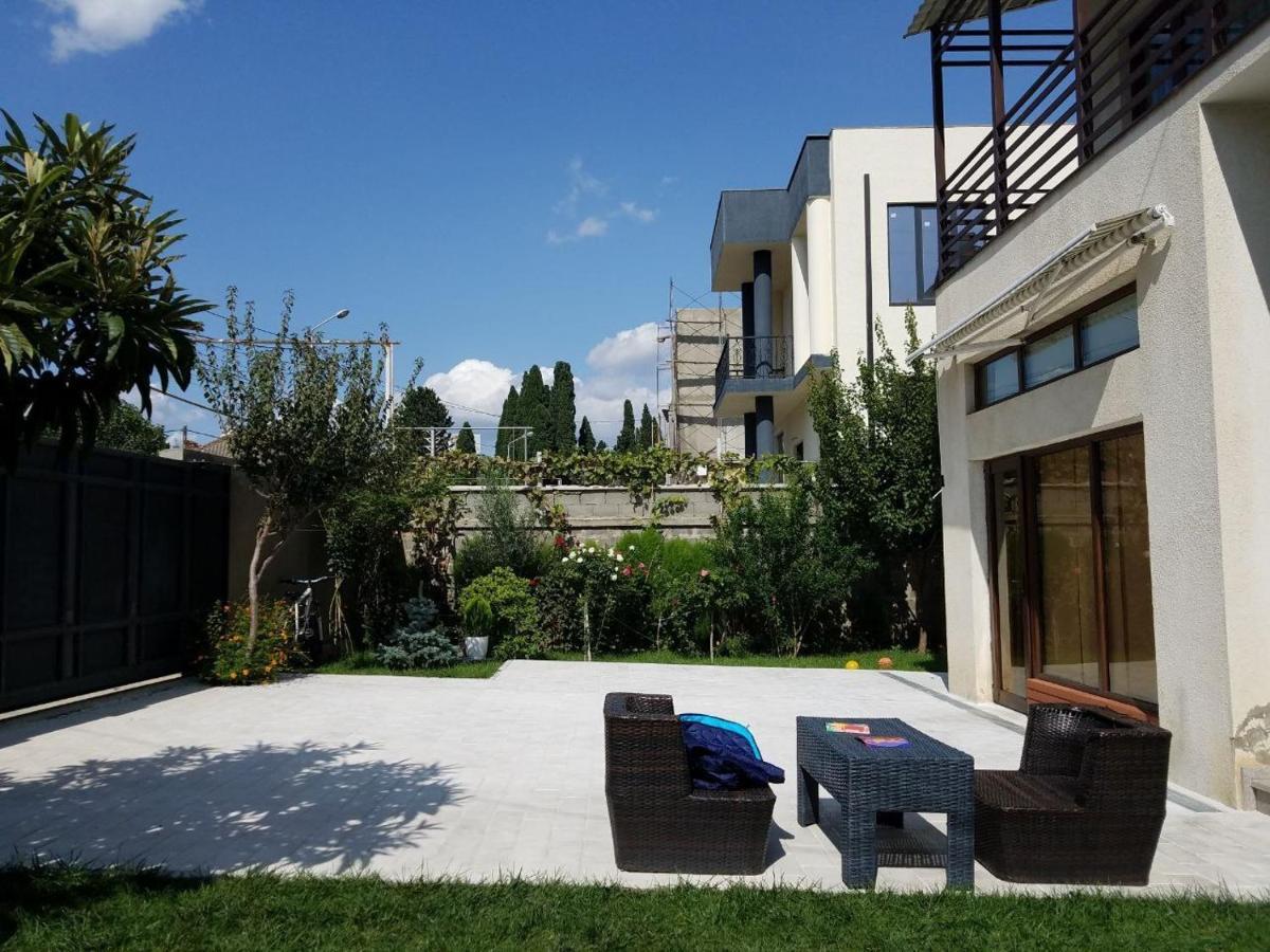 Villa In Tbilisi Eksteriør billede