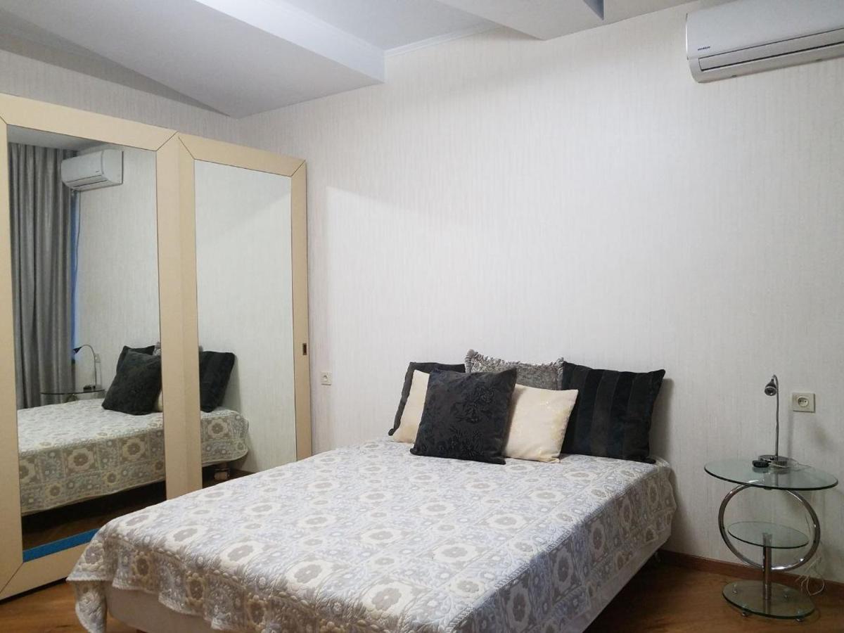 Villa In Tbilisi Eksteriør billede