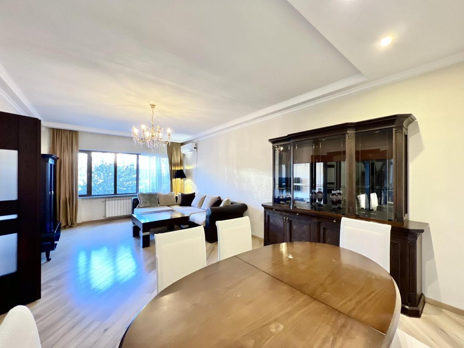 Villa In Tbilisi Eksteriør billede