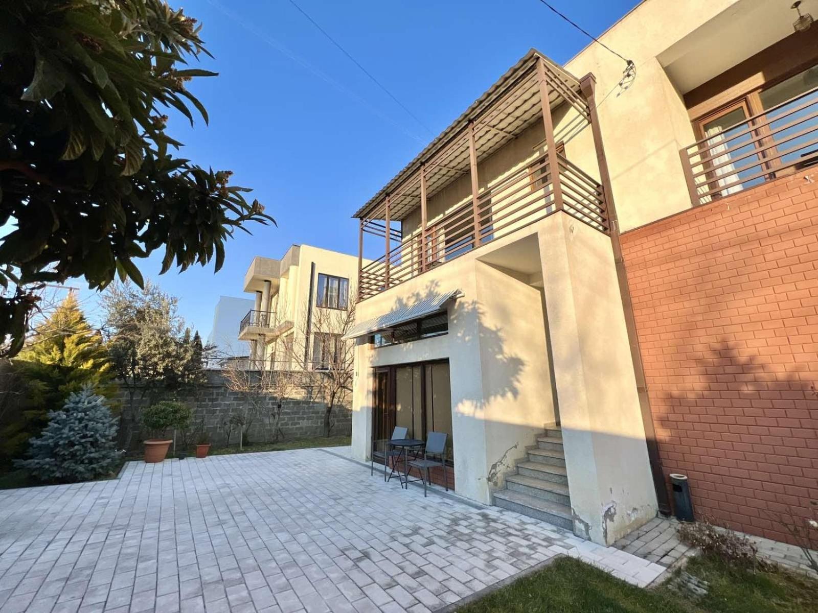 Villa In Tbilisi Eksteriør billede