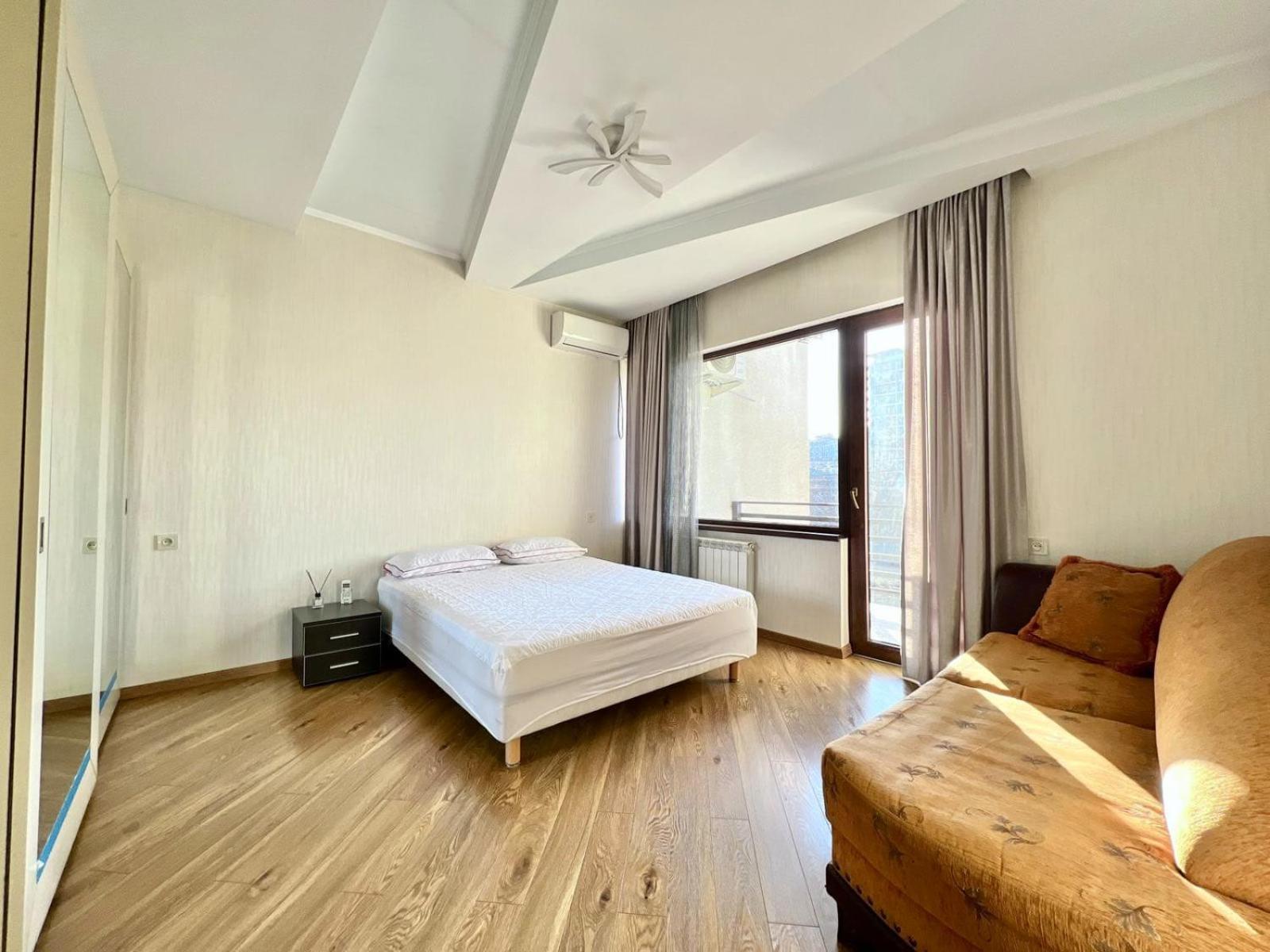 Villa In Tbilisi Eksteriør billede